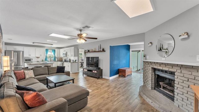 1807 STERLING DRIVE, Lakeland, FL 33813