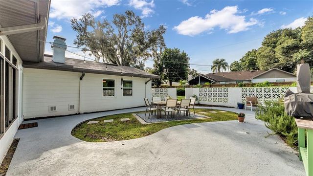 1807 STERLING DRIVE, Lakeland, FL 33813