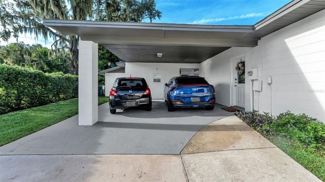 1807 STERLING DRIVE, Lakeland, FL 33813