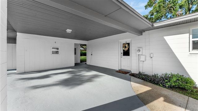 1807 STERLING DRIVE, Lakeland, FL 33813