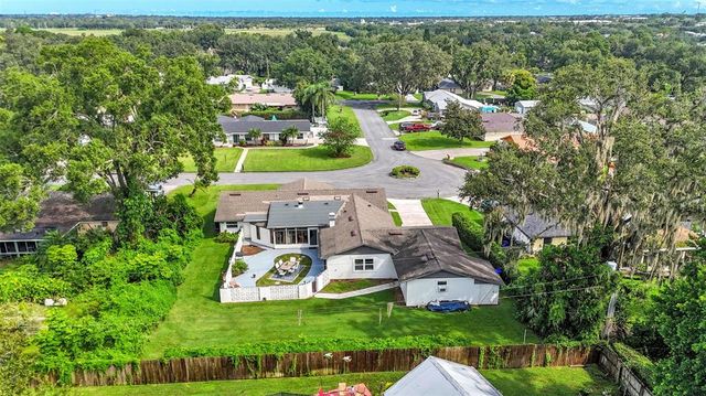 1807 STERLING DRIVE, Lakeland, FL 33813