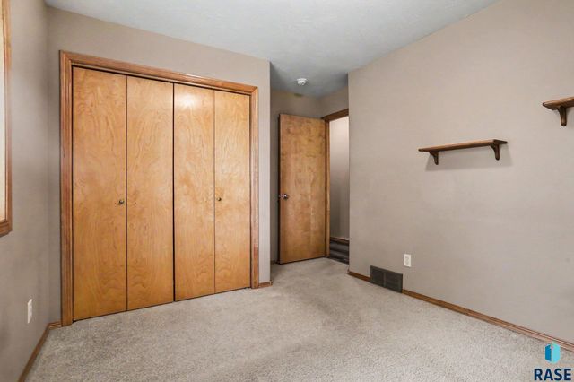 7404 W 66th St Street, Sioux Falls, SD 57106