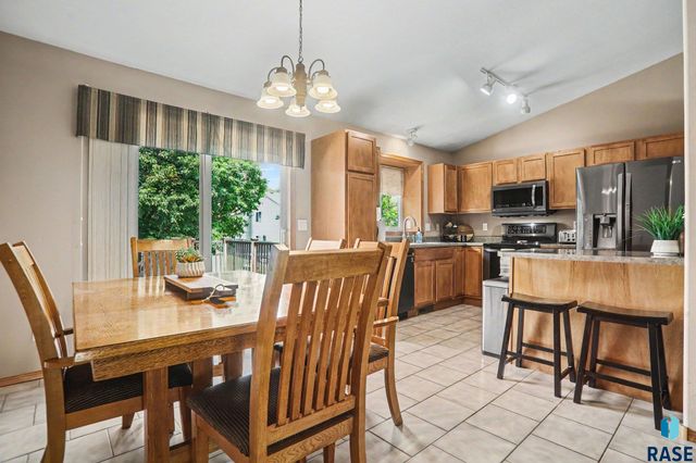 7404 W 66th St Street, Sioux Falls, SD 57106