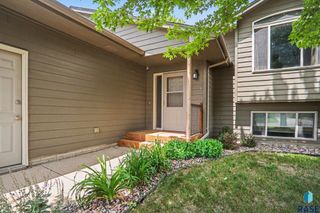 7404 W 66th St Street, Sioux Falls, SD 57106