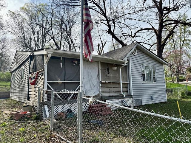 17 Labonte Drive, St Charles, MO 63304