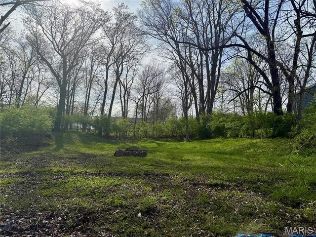 17 Labonte Drive, St Charles, MO 63304