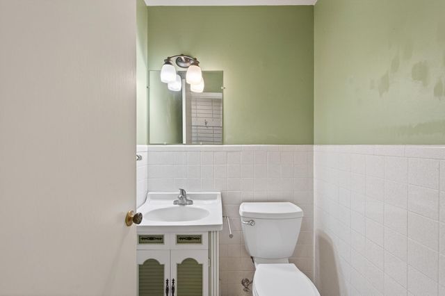 3527 37th Avenue NE, Saint Anthony, MN 55421