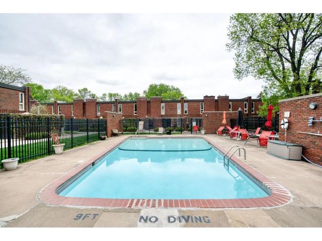 3527 37th Avenue NE, Saint Anthony, MN 55421