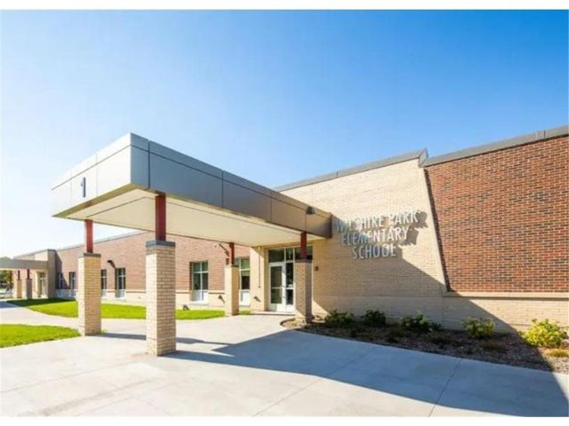 3527 37th Avenue NE, Saint Anthony, MN 55421