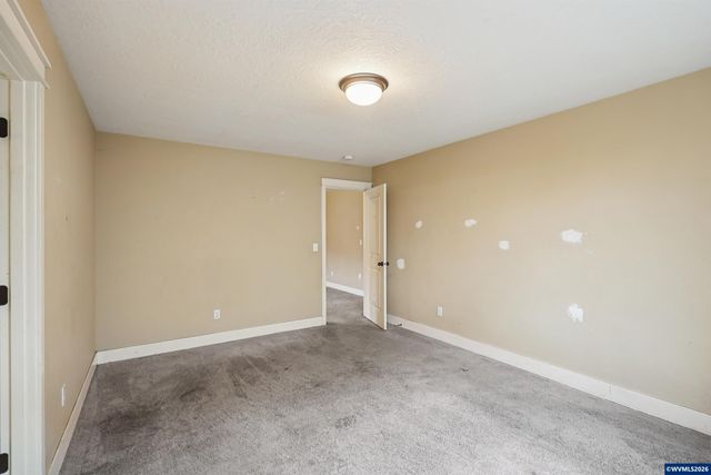 1055 SE Millright Av, Mcminnville, OR 97128