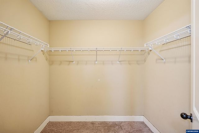 1055 SE Millright Av, Mcminnville, OR 97128