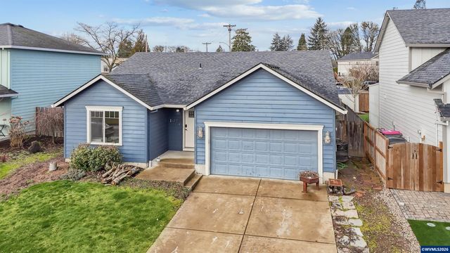 1055 SE Millright Av, Mcminnville, OR 97128