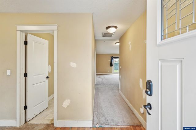 1055 SE Millright Av, Mcminnville, OR 97128