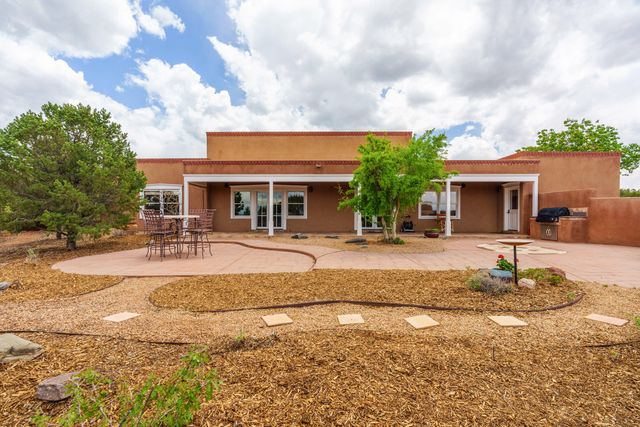 27 HOMESTEAD Lane, Placitas, NM 87043