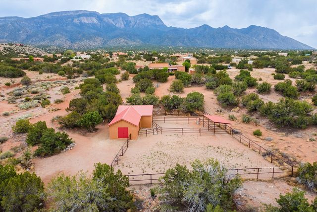 27 HOMESTEAD Lane, Placitas, NM 87043