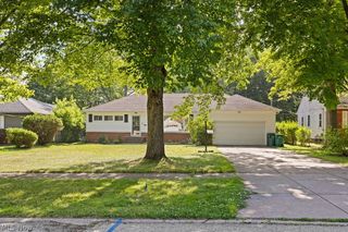 747 Edgewood Road, Richmond Heights, OH 44143