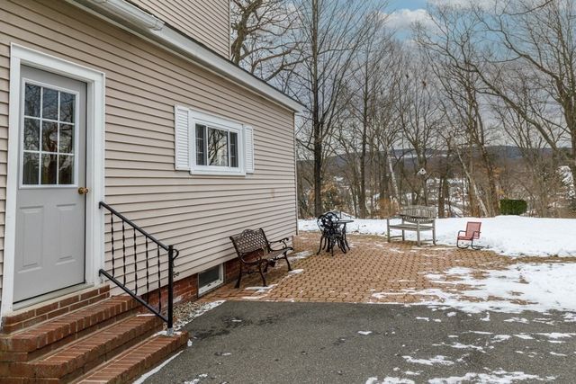 225 Wallingford Avenue, Athol, MA 01331