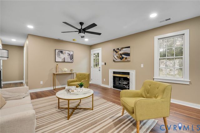 525 N Park Dr, Petersburg, VA 23805