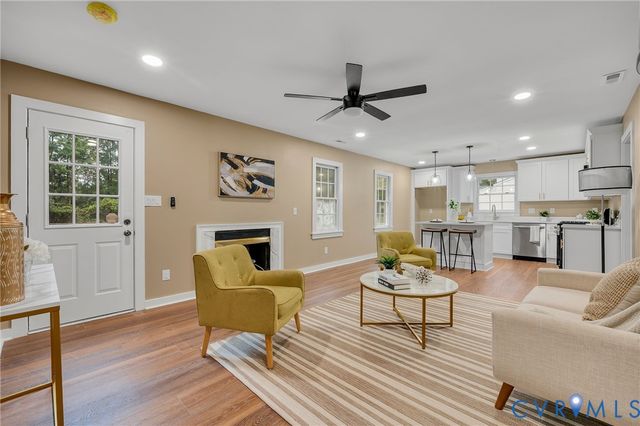 525 N Park Dr, Petersburg, VA 23805