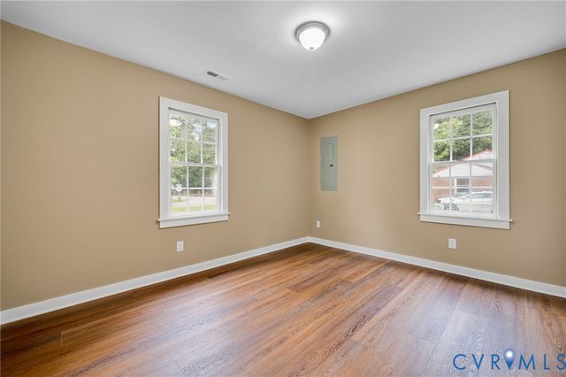 525 N Park Dr, Petersburg, VA 23805