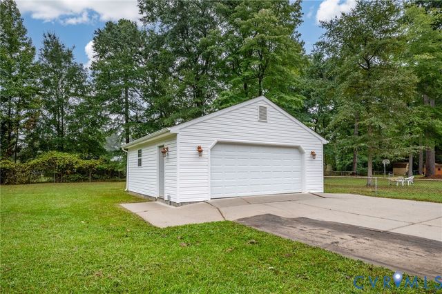 525 N Park Dr, Petersburg, VA 23805