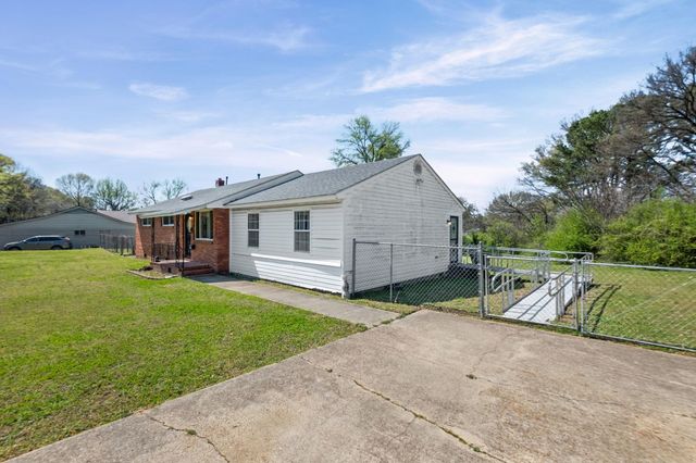668 WESTVIEW RD, Memphis, TN 38109