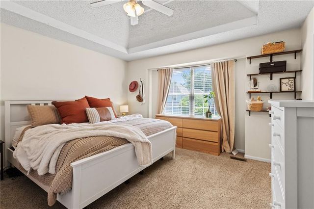 731 River Drive, Kansas City, KS 66111
