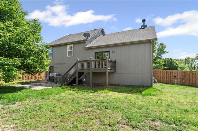 731 River Drive, Kansas City, KS 66111