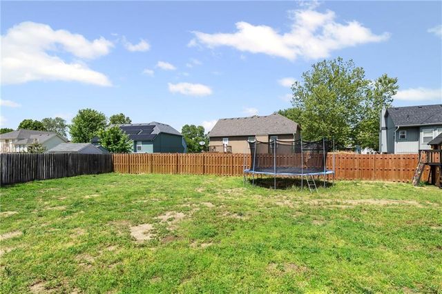 731 River Drive, Kansas City, KS 66111
