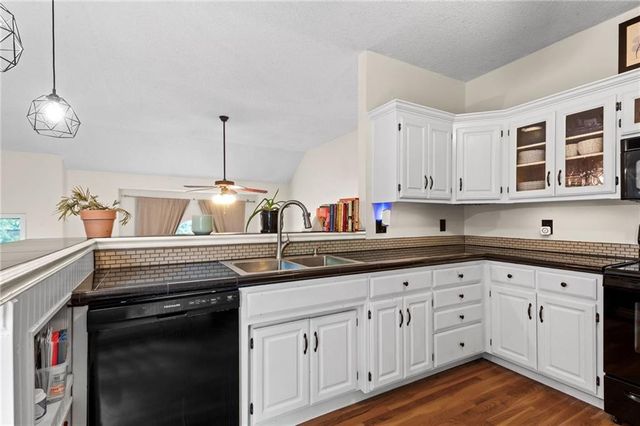 731 River Drive, Kansas City, KS 66111