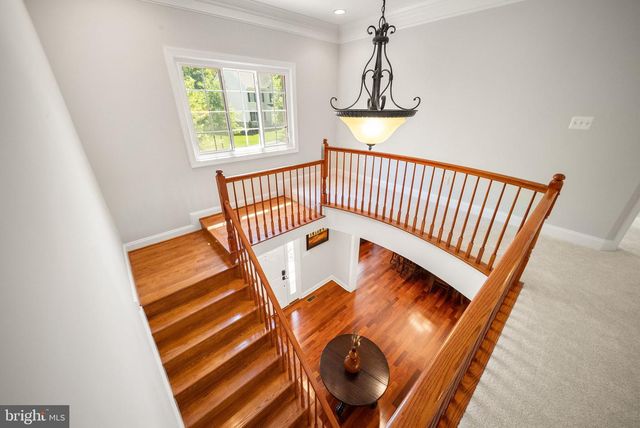 43916 RIVERPOINT DR, Leesburg, VA 20176