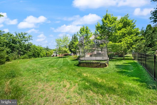 43916 RIVERPOINT DR, Leesburg, VA 20176