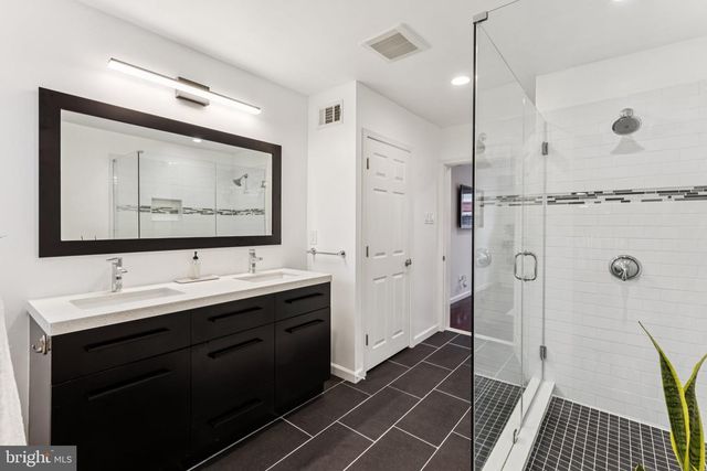 412 DICKINSON ST, Philadelphia, PA 19147