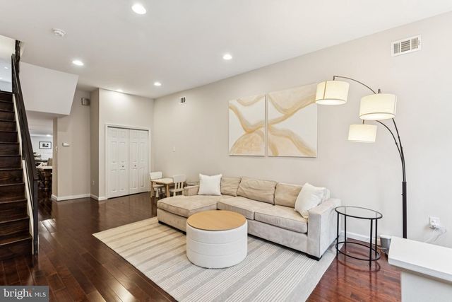 412 DICKINSON ST, Philadelphia, PA 19147