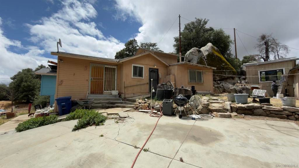 Image 3 of property listing at 37769 Royal Dr., Boulevard, CA 91905