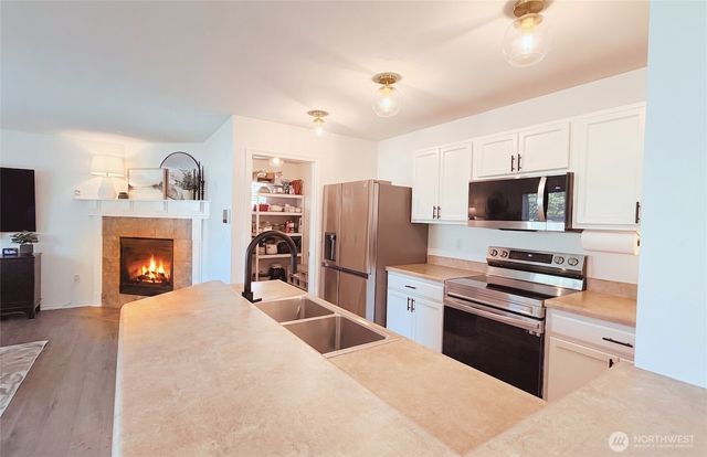 4650 Nooksack Loop, Mount Vernon, WA 98273