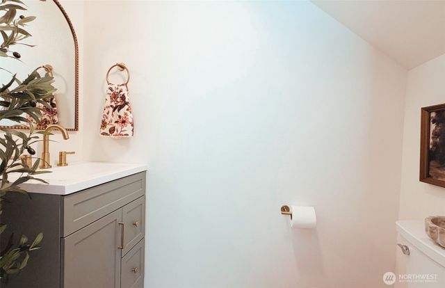 4650 Nooksack Loop, Mount Vernon, WA 98273