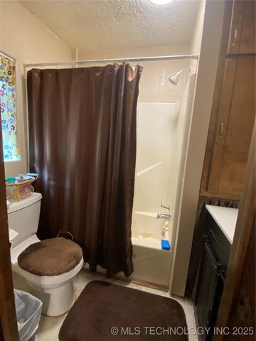 124 Russet Drive, Ardmore, OK 73401