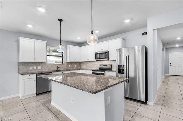 16033 Beachberry DR, North Fort Myers, FL 33917