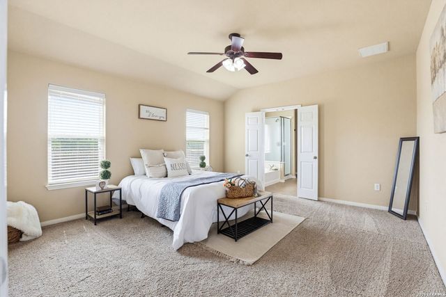 196 Bison Ln, Cibolo, TX 78108