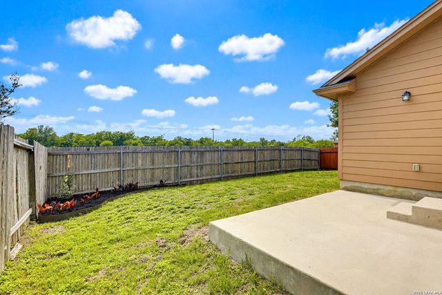 196 Bison Ln, Cibolo, TX 78108