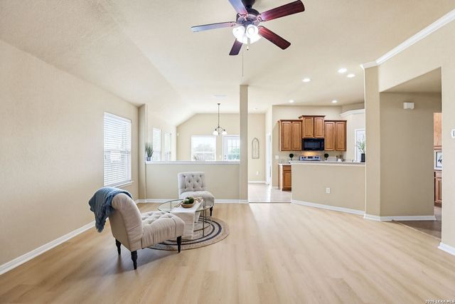 196 Bison Ln, Cibolo, TX 78108