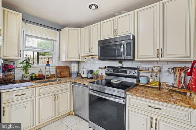4227 23RD PKWY, Temple Hills, MD 20748