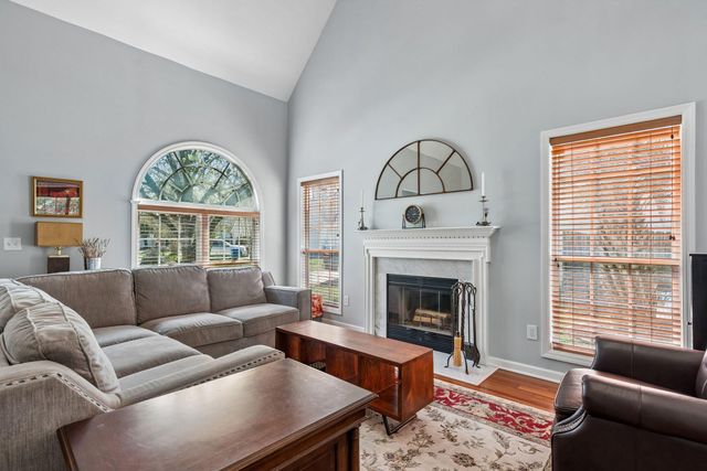 733 Ginglis Way, Mount Pleasant, SC 29464