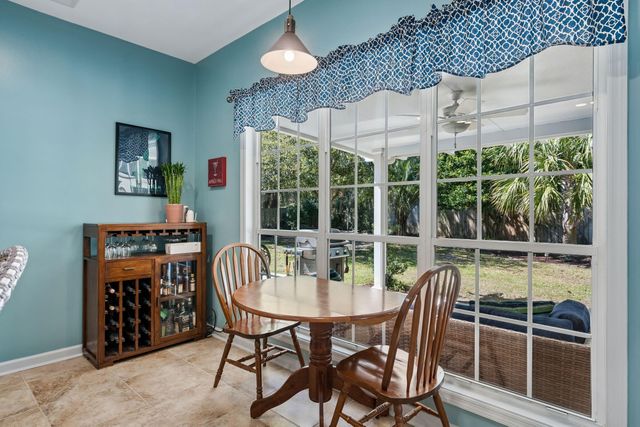 733 Ginglis Way, Mount Pleasant, SC 29464