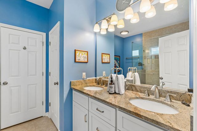 733 Ginglis Way, Mount Pleasant, SC 29464