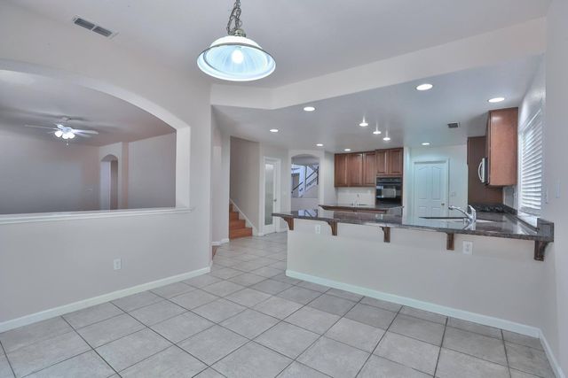 3373 Marina Cove Cir, Elk Grove, CA 95758