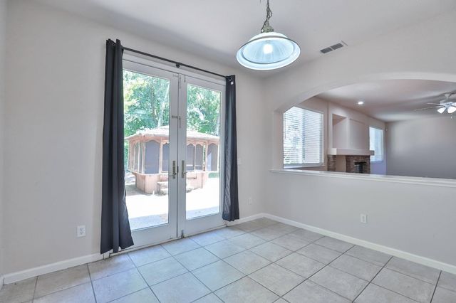 3373 Marina Cove Cir, Elk Grove, CA 95758