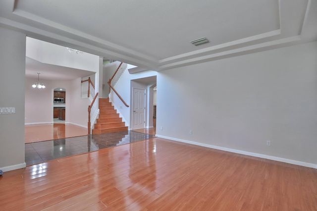 3373 Marina Cove Cir, Elk Grove, CA 95758
