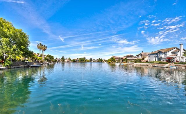3373 Marina Cove Cir, Elk Grove, CA 95758